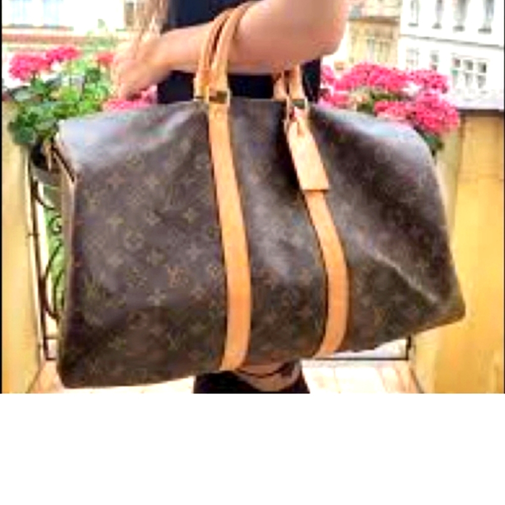 VINTAGE LV VERY GOOD CONDITION BIG SIZE 32 wide side 9